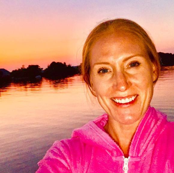 Meet your Posher, Aimee - Picture 1 of 1